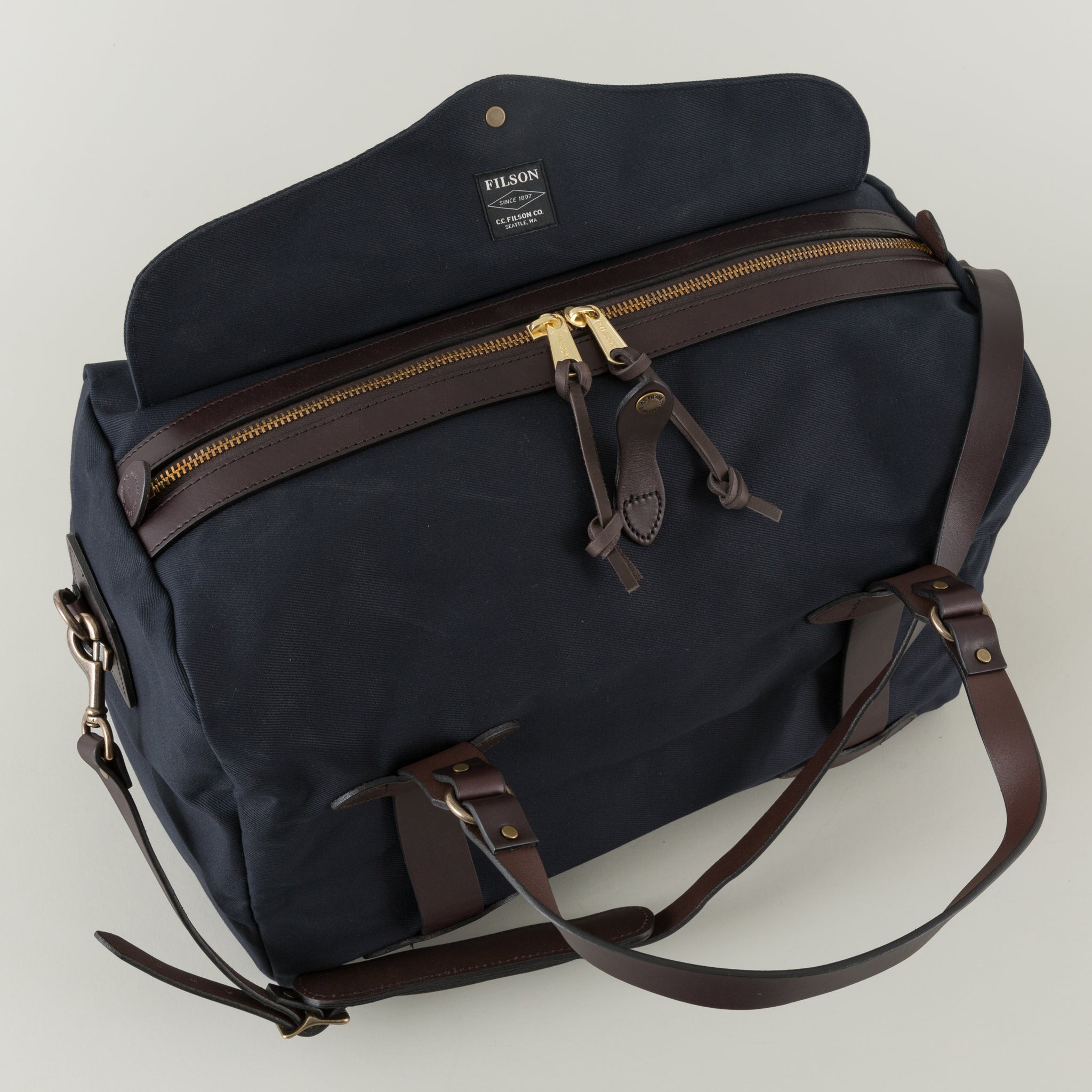 Medium Duffle Bag, Navy - The Stronghold