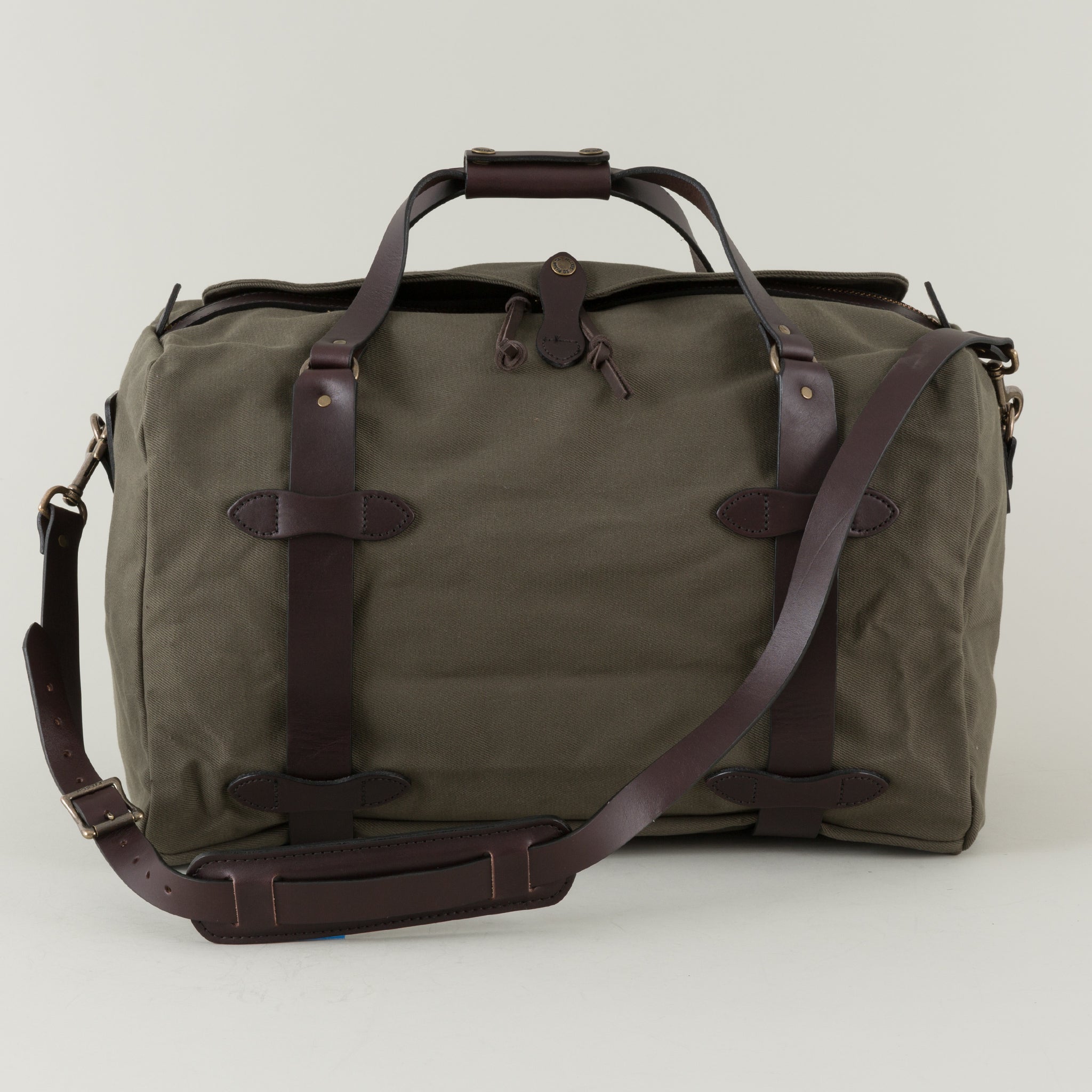 FILSON Medium Duffle Bag, Otter Green - The Stronghold